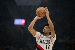 24中7！斯普利特：不担心夏普的投篮 夏天他在训练馆投进了很多球