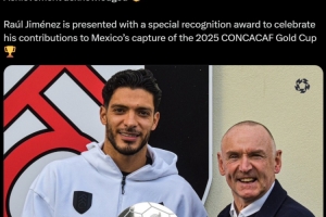 带墨西哥赢得金杯赛！官方：34岁中锋希门尼斯获PFA特别表彰奖