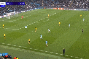曼城4-1多特蒙德！谢尔基突破至禁区，起脚远射皮球折射入网